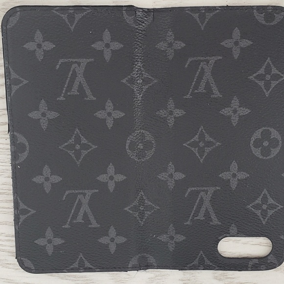 Louis Vuitton Iphone 8 plus case - Picture 3 of 5